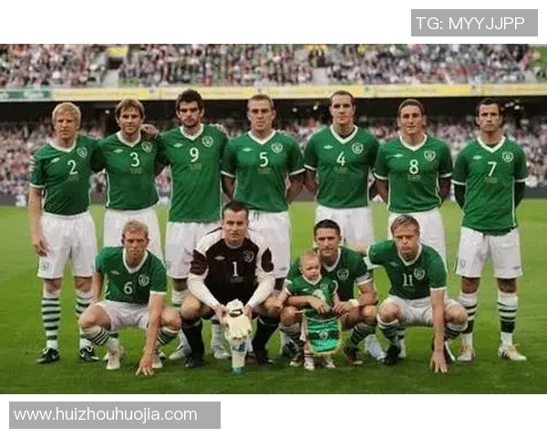 S15LOL赛事中DOTA2焦点战队WE的团队配合与战术分析探讨